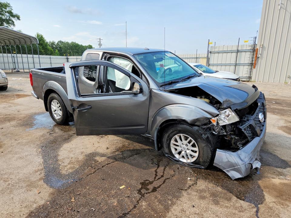 2017 NISSAN FRONTIER SV V6 — Фото 4 из 12