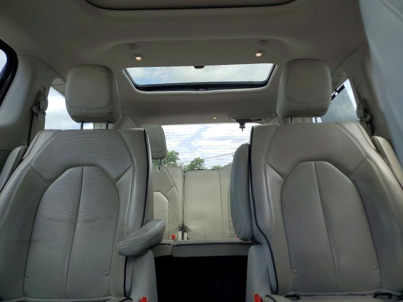 2017 CHRYSLER PACIFICA EHYBRID PLATINUM — Фото 10 из 13