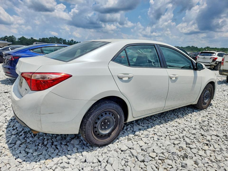 2017 TOYOTA COROLLA LE — Фото 3 из 12