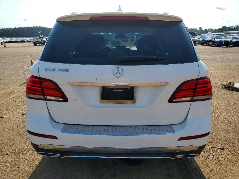 2017 MERCEDES-BENZ GLE 350 — Фото 6 из 12