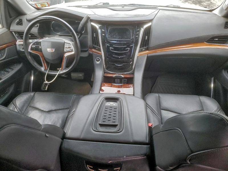 2016 CADILLAC ESCALADE LUXURY — Фото 8 из 13