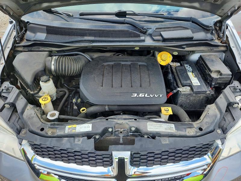 2016 DODGE GRAND CARAVAN SE — Фото 12 из 14
