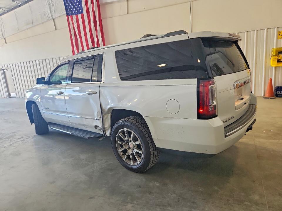 2016 GMC YUKON XL DENALI — Фото 2 из 13
