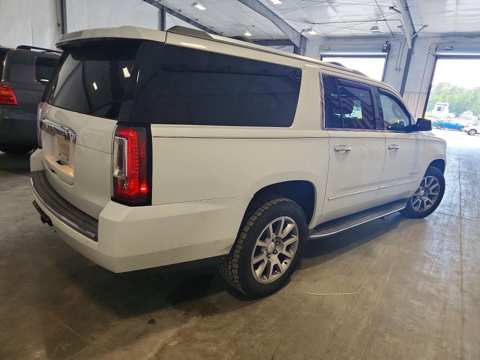 2016 GMC YUKON XL DENALI — Фото 3 из 13
