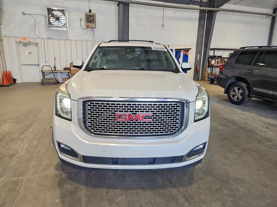 2016 GMC YUKON XL DENALI — Фото 5 из 13