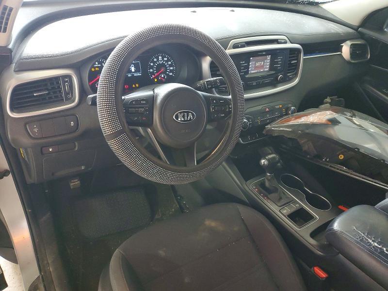 2016 KIA SORENTO LX — Фото 8 из 13