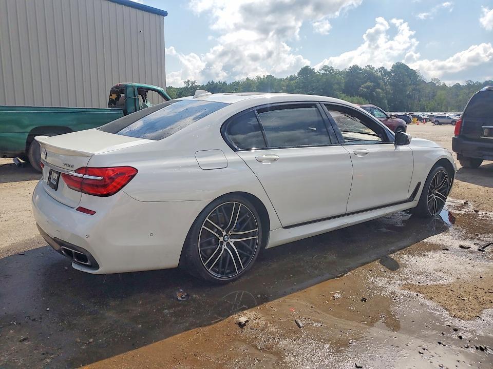 2016 BMW 750 I — Фото 3 из 12