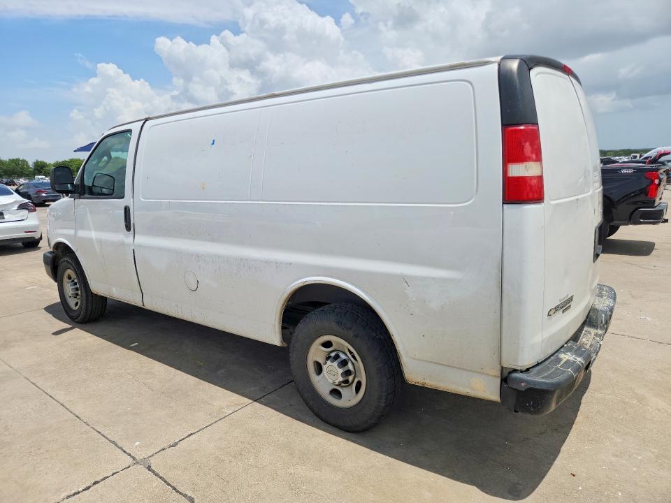 2016 CHEVROLET EXPRESS G2500 — Фото 2 из 13