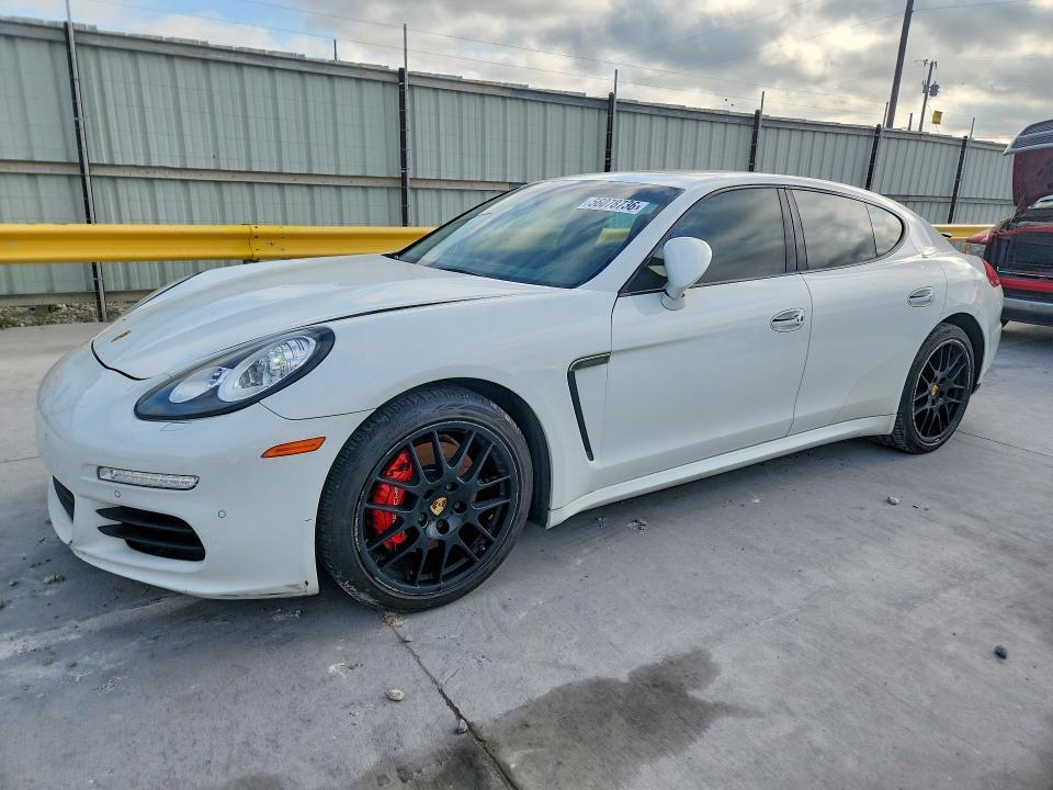 2016 PORSCHE PANAMERA WP0AA2A72GL008036