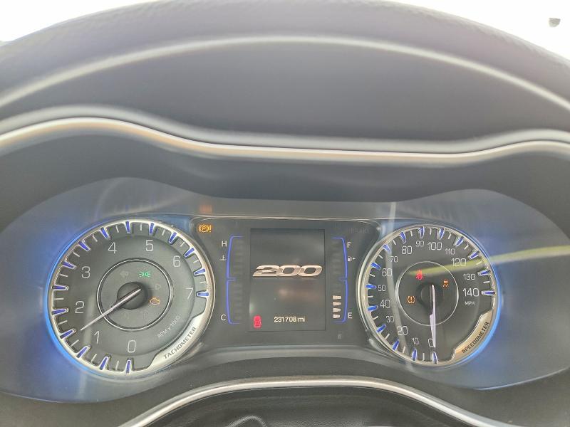 2015 CHRYSLER 200 LIMITED — Фото 9 из 12