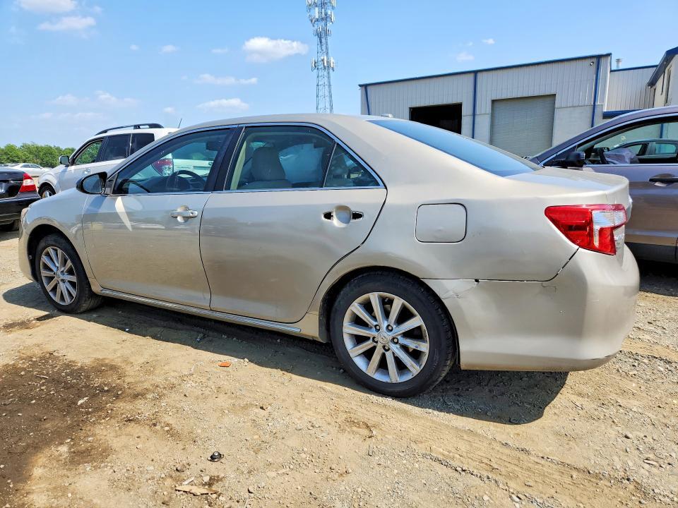 2014 TOYOTA CAMRY XLE — Фото 2 из 12