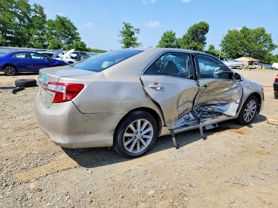 2014 TOYOTA CAMRY XLE — Фото 3 из 12
