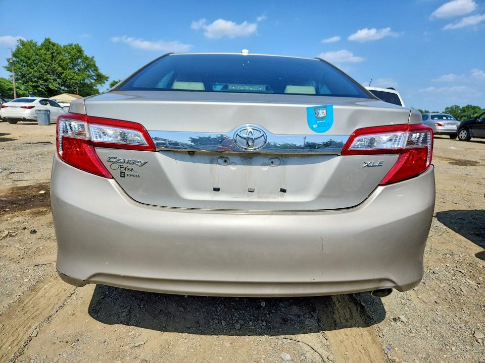 2014 TOYOTA CAMRY XLE — Фото 6 из 12