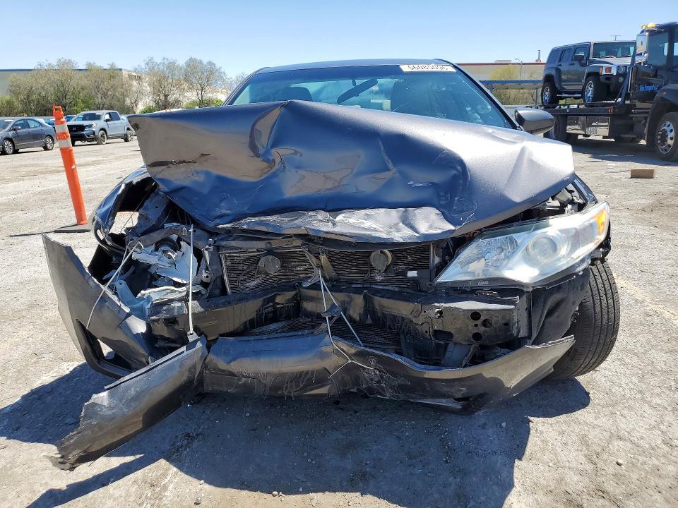 2014 TOYOTA CAMRY LE — Фото 5 из 13