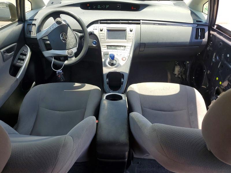 JTDKN3DP8E3050413 2014 TOYOTA PRIUS PLUG-IN HYBRID photo no. 8