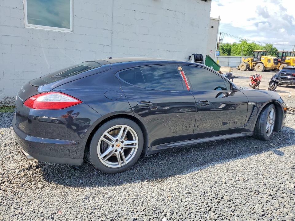 WP0AA2A78DL016198 2013 PORSCHE PANAMERA photo no. 3