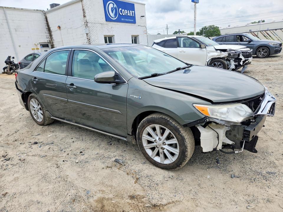 2013 TOYOTA CAMRY HYBRID XLE — Фото 4 из 13
