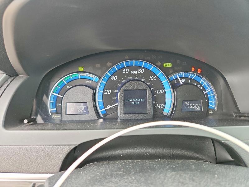 2013 TOYOTA CAMRY HYBRID XLE — Фото 9 из 13