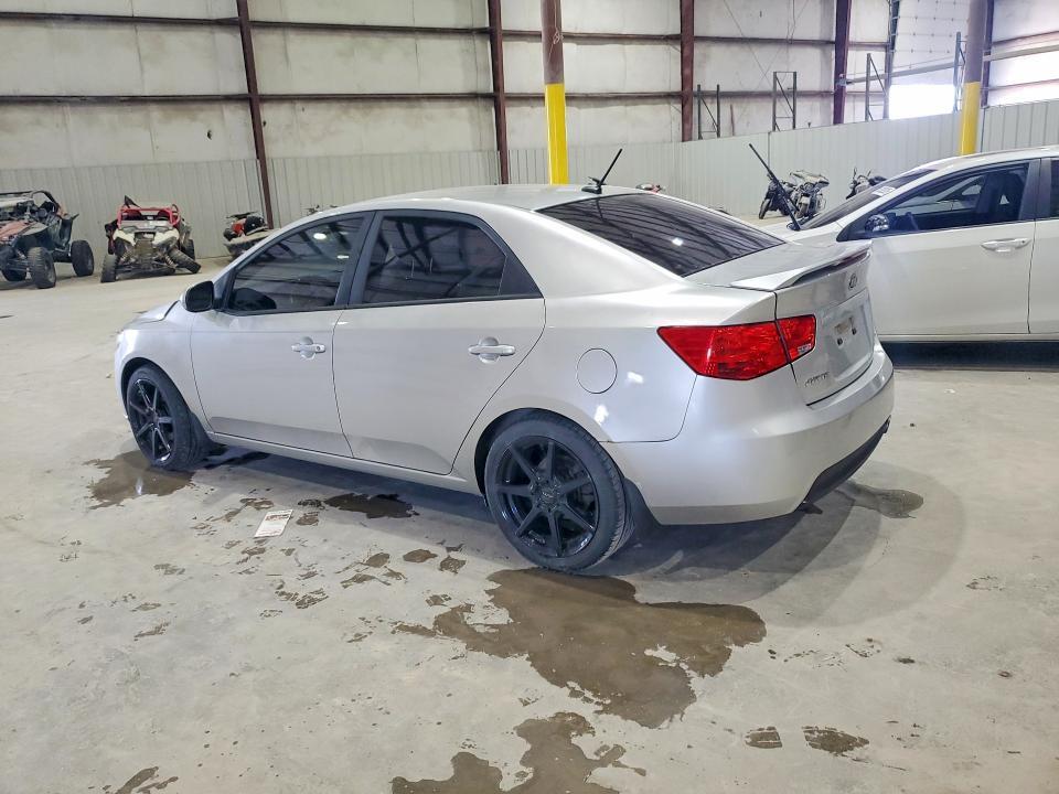 KNAFW4A36D5670327 2013 KIA FORTE photo no. 2