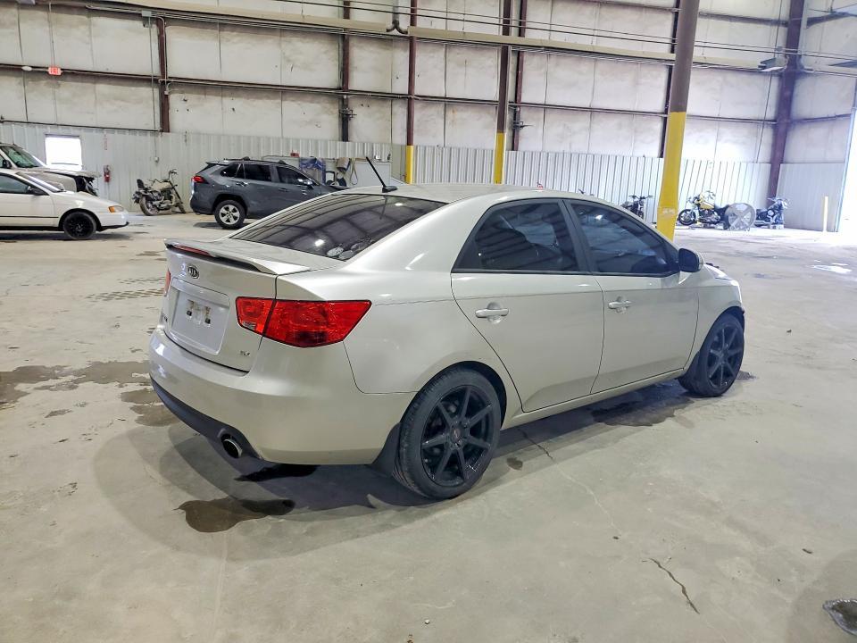 KNAFW4A36D5670327 2013 KIA FORTE photo no. 3