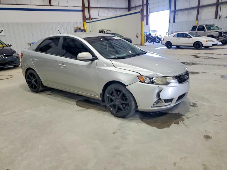 KNAFW4A36D5670327 2013 KIA FORTE photo no. 4