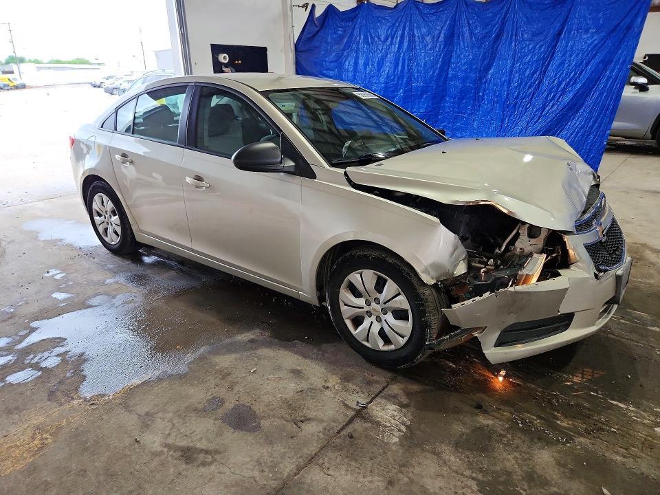 2013 CHEVROLET CRUZE LS — Фото 4 из 12