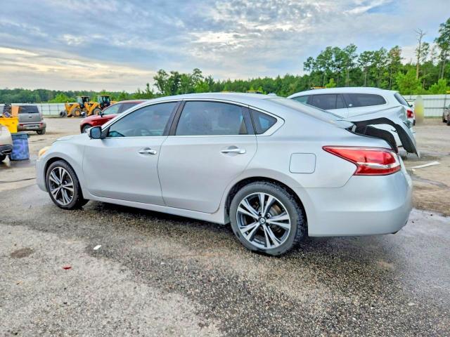 2013 NISSAN ALTIMA 3.5 S — Фото 2 из 12