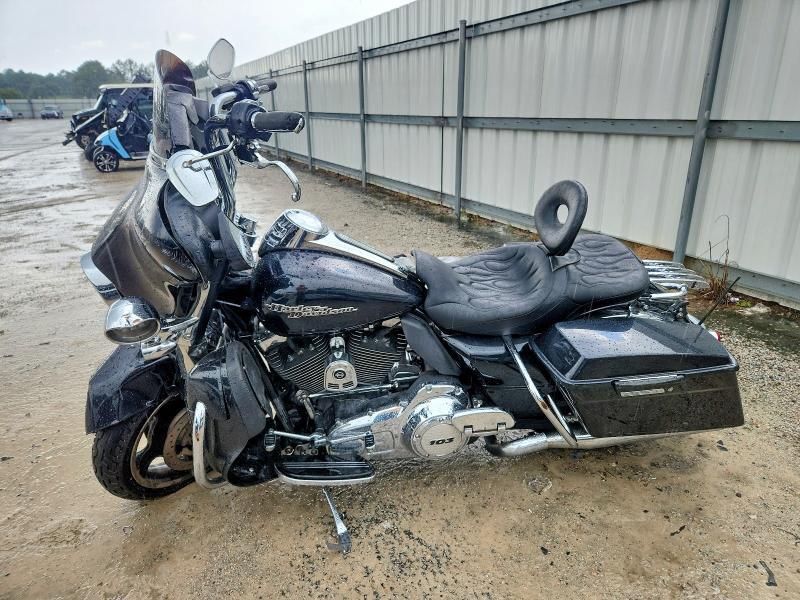2013 HARLEY-DAVIDSON FLHX STREET GLIDE — Фото 3 из 8