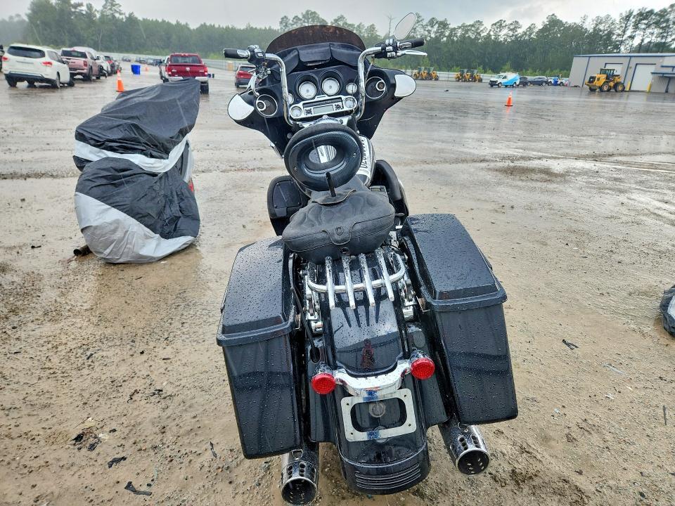 2013 HARLEY-DAVIDSON FLHX STREET GLIDE — Фото 4 из 8