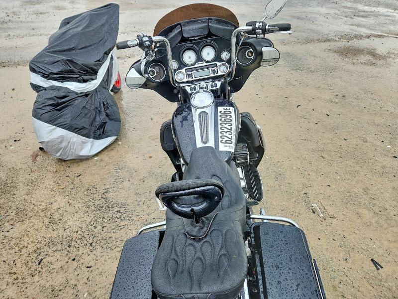 2013 HARLEY-DAVIDSON FLHX STREET GLIDE — Фото 6 из 8