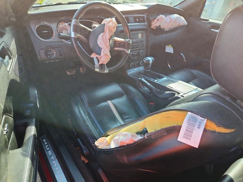 2012 FORD MUSTANG GT — Фото 8 из 12