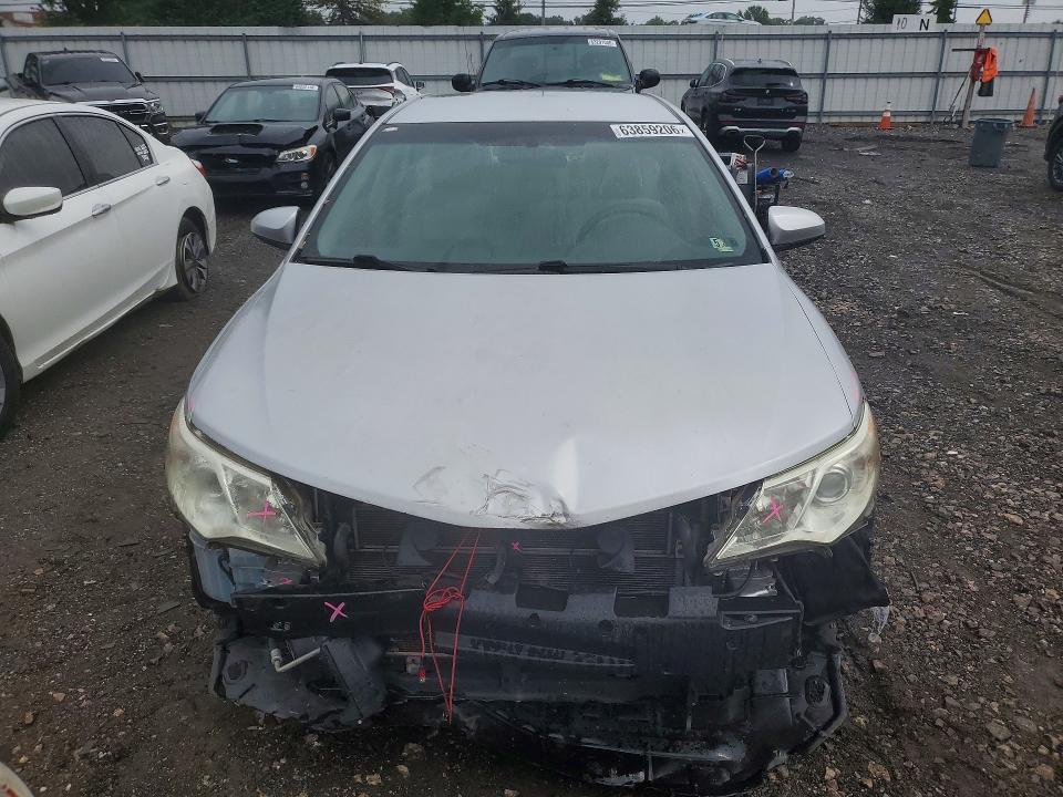 2012 TOYOTA CAMRY HYBRID LE — Фото 5 из 12
