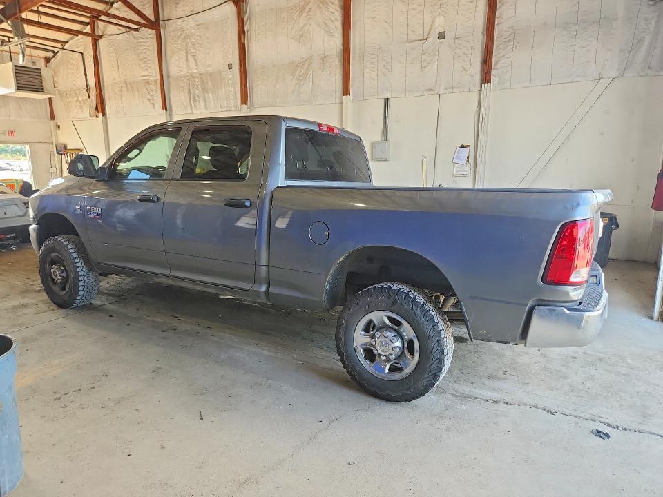 2012 DODGE RAM 2500 ST — Фото 2 из 12