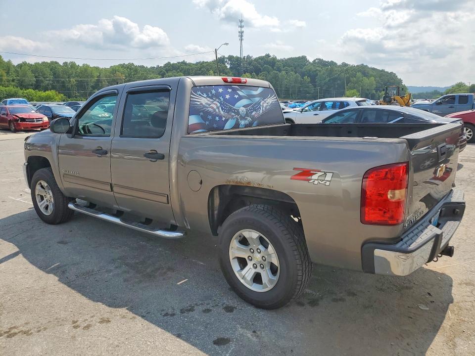 1GCPKSE72CF153281 2012 CHEVROLET SILVERADO photo no. 2