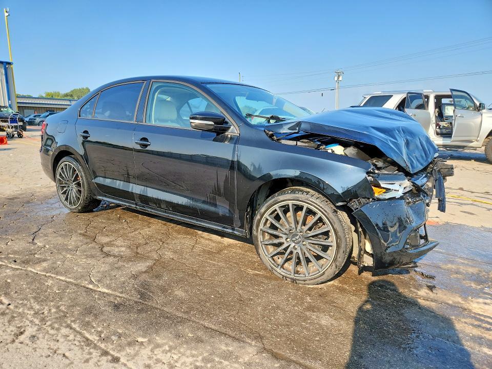 2012 VOLKSWAGEN JETTA SE — Фото 4 из 13