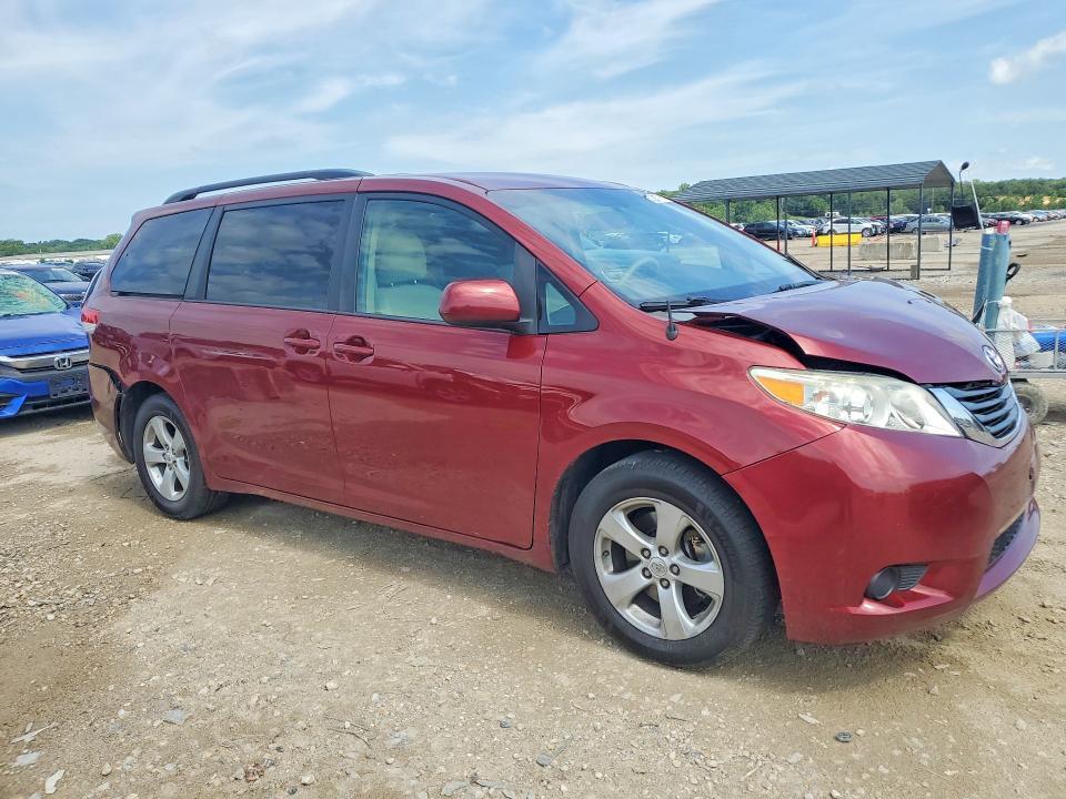 2012 TOYOTA SIENNA LE — Фото 4 из 13