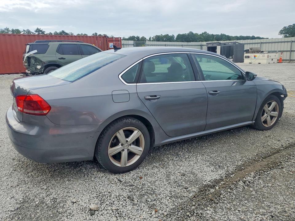 2012 VOLKSWAGEN PASSAT SE — Фото 3 из 12