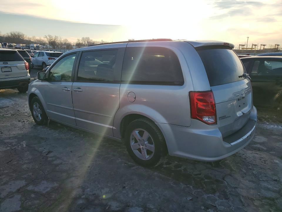 2C4RDGCG8CR173238 2012 DODGE GRAND CARAVAN photo no. 2