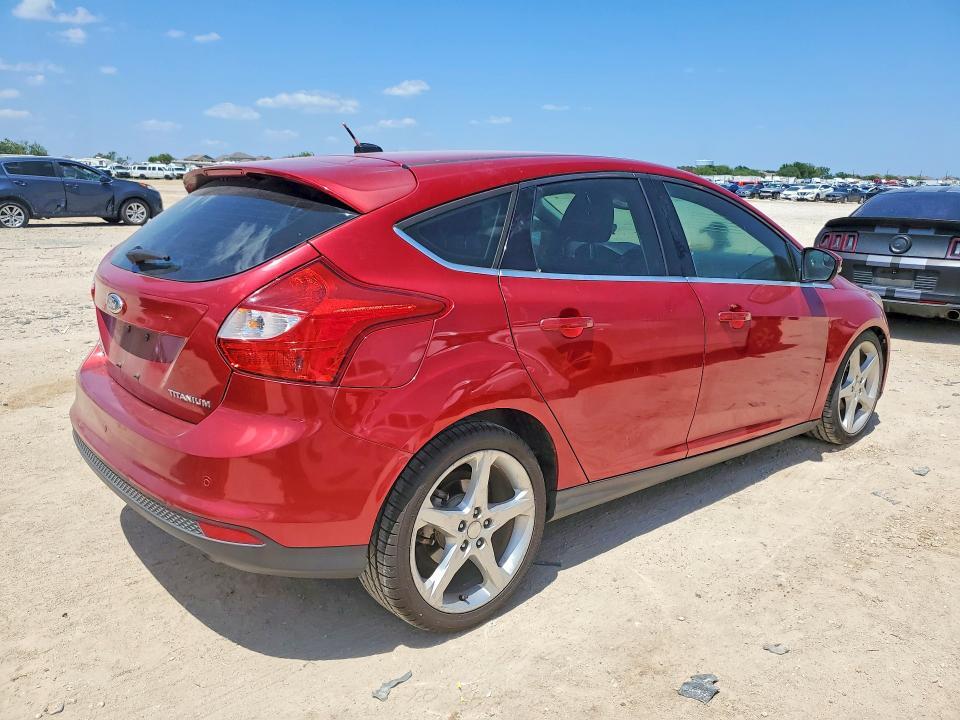 1FAHP3N20CL235176 2012 FORD FOCUS photo no. 3