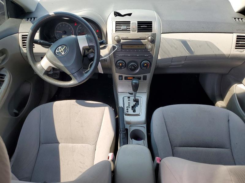 2011 TOYOTA COROLLA LE — Фото 8 из 12