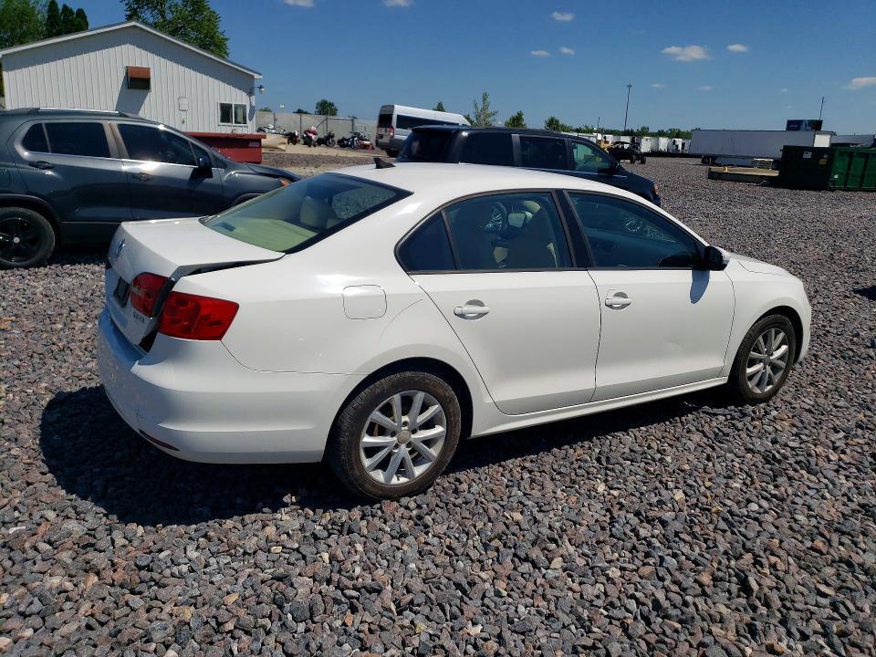 2011 VOLKSWAGEN JETTA SE — Фото 3 из 12