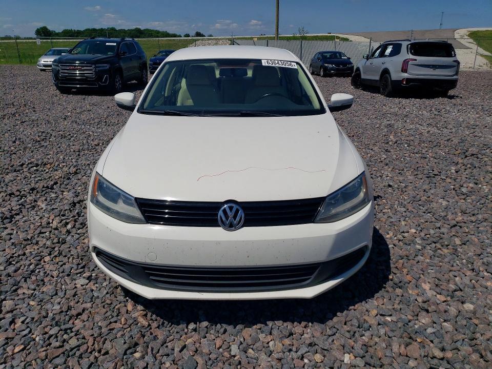 2011 VOLKSWAGEN JETTA SE — Фото 5 из 12