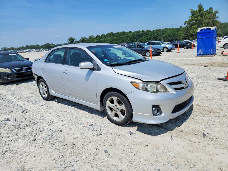 2011 TOYOTA COROLLA S — Фото 4 из 12