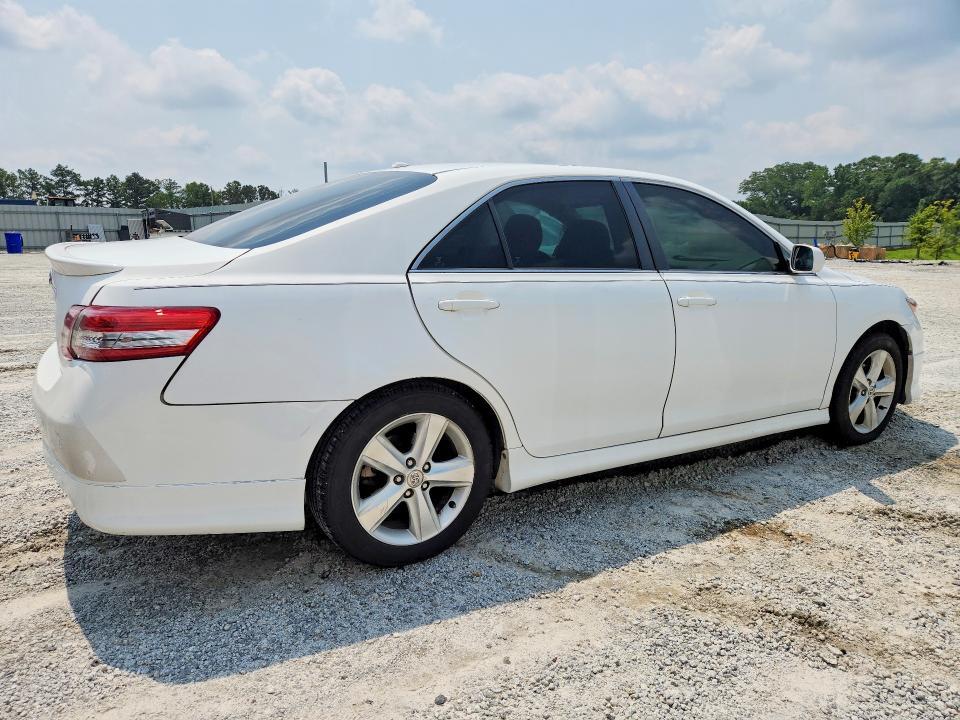 2011 TOYOTA CAMRY SE — Фото 3 из 12