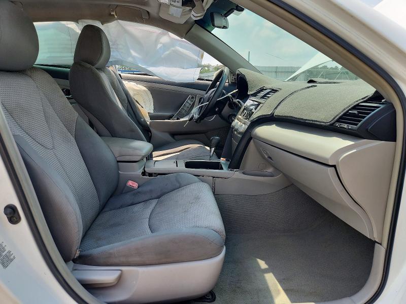 2011 TOYOTA CAMRY SE — Фото 7 из 12