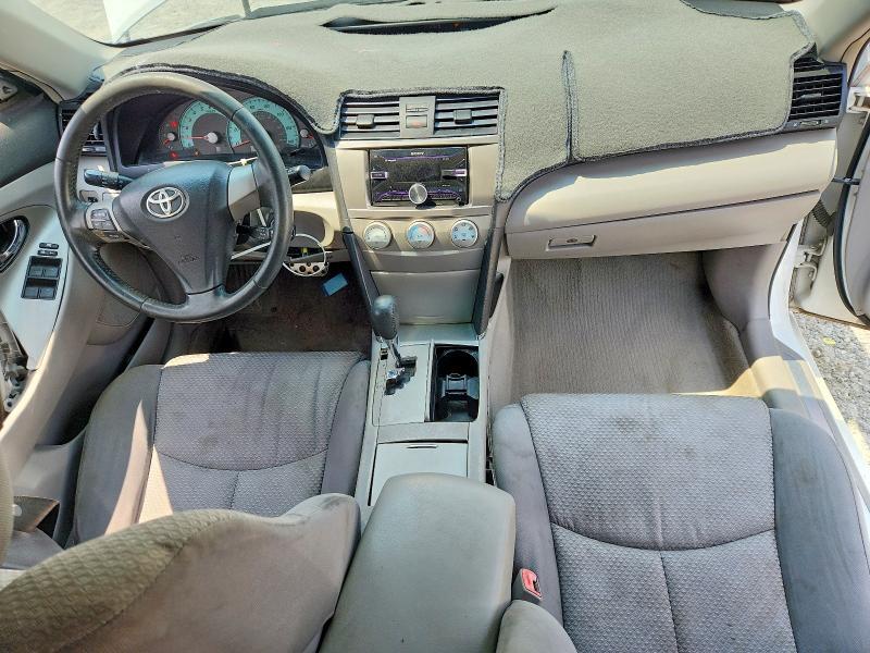 2011 TOYOTA CAMRY SE — Фото 8 из 12