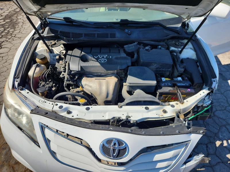 2010 TOYOTA CAMRY LE — Фото 11 из 13
