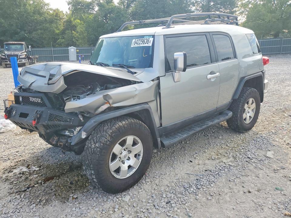 2010 TOYOTA FJ CRUISER JTEBU4BF3AK084385