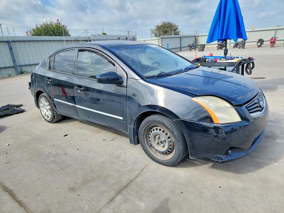 2010 NISSAN SENTRA 2.0 — Фото 4 из 12