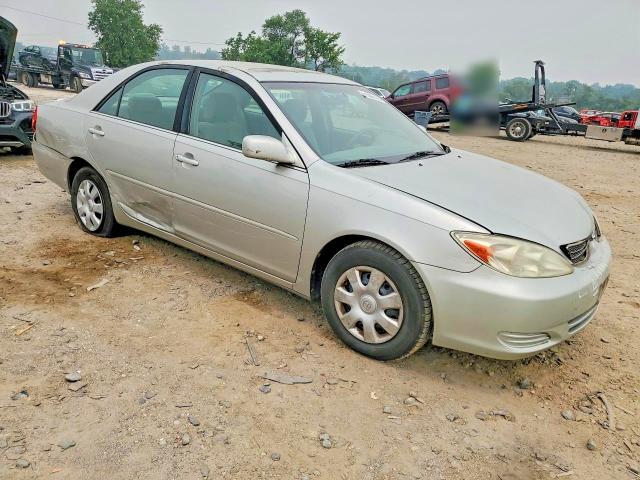 2004 TOYOTA CAMRY LE — Фото 4 из 12